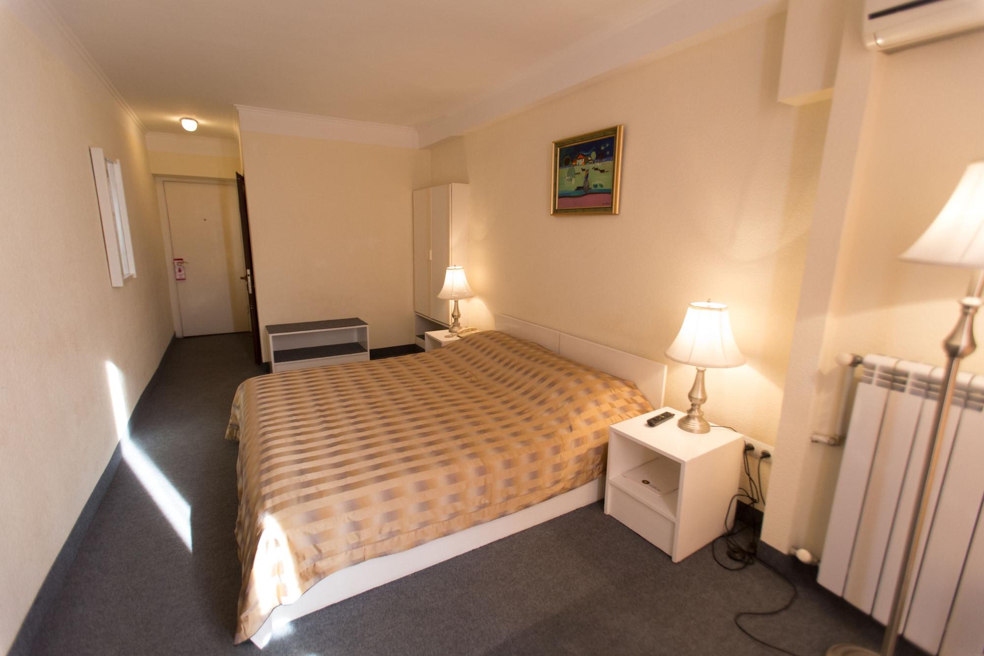 יירבאן Shirak Hotel מראה חיצוני תמונה