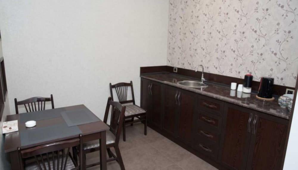 יירבאן Shirak Hotel מראה חיצוני תמונה