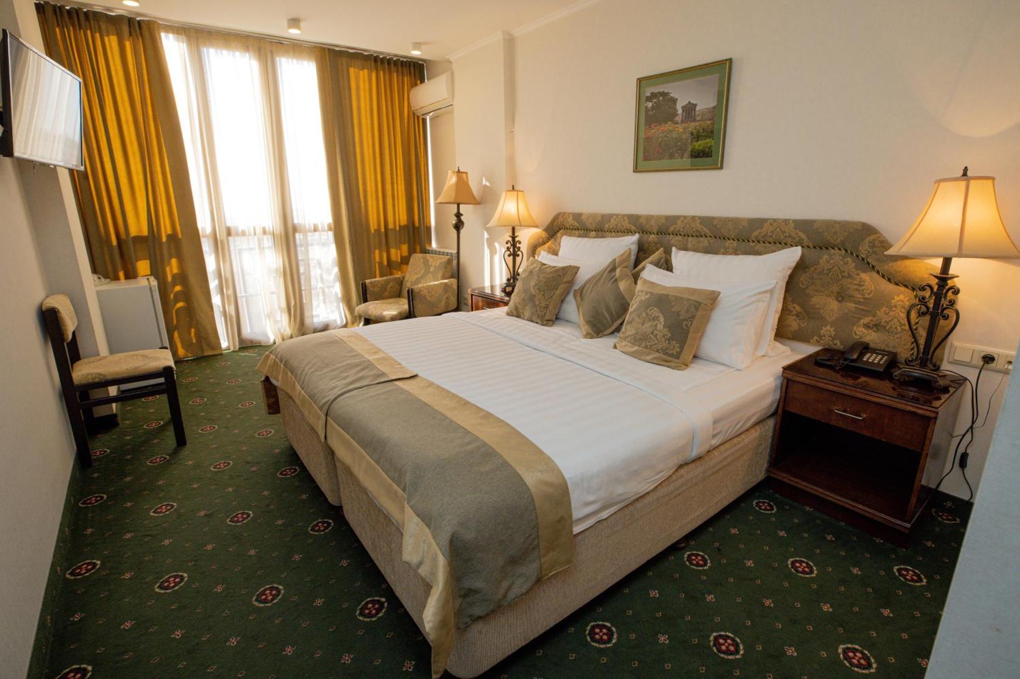 יירבאן Shirak Hotel מראה חיצוני תמונה
