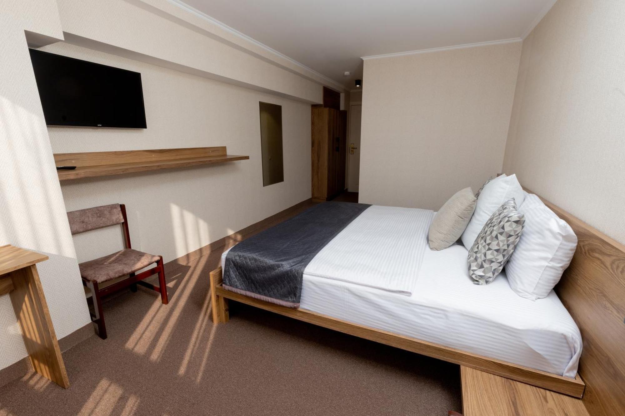 יירבאן Shirak Hotel מראה חיצוני תמונה