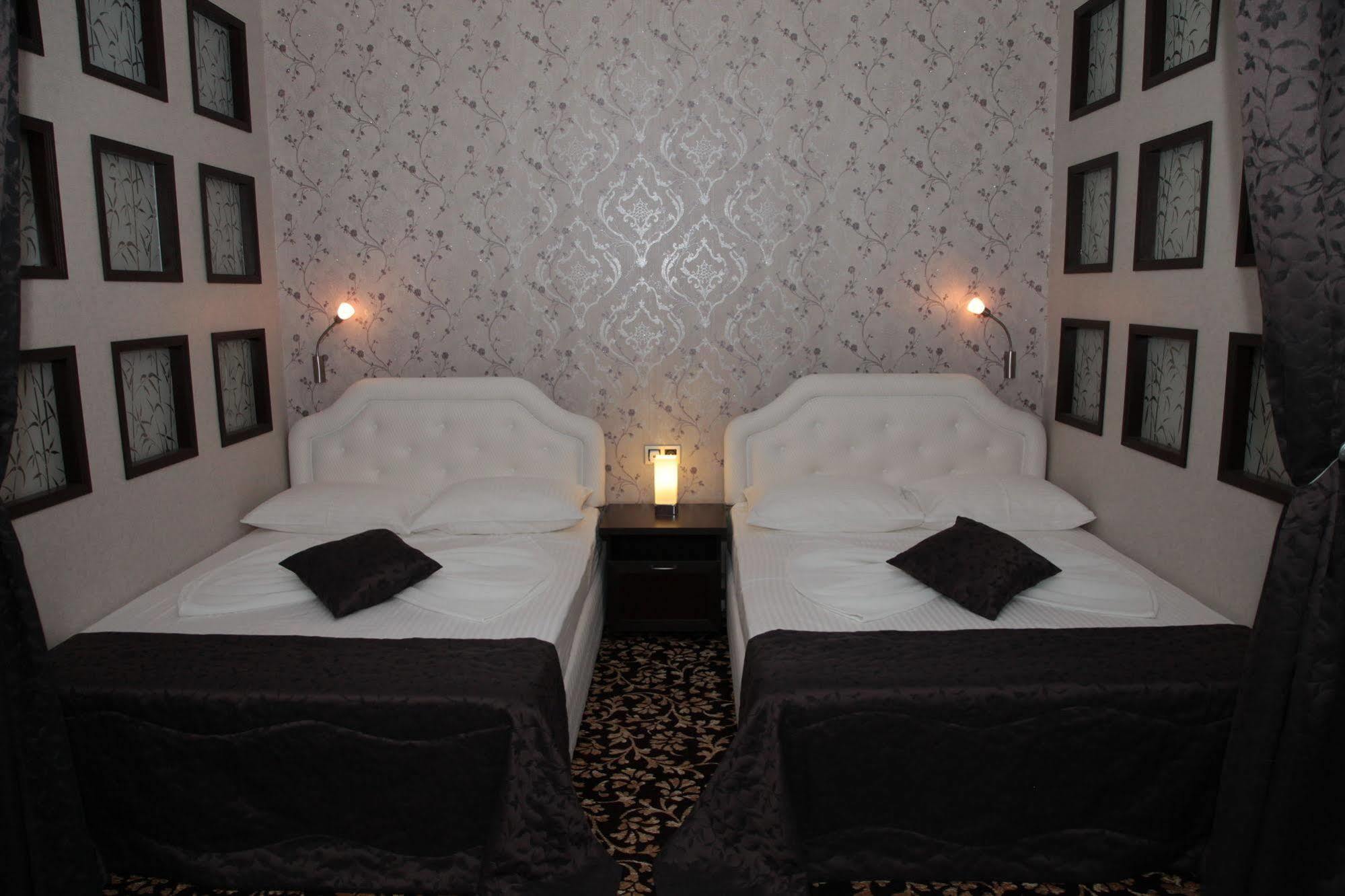 יירבאן Shirak Hotel מראה חיצוני תמונה